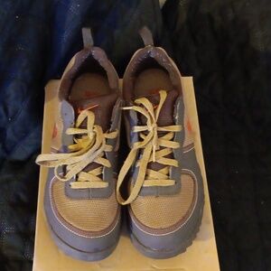Men's Nike Takos low tennis shoes 👟 worn once no box